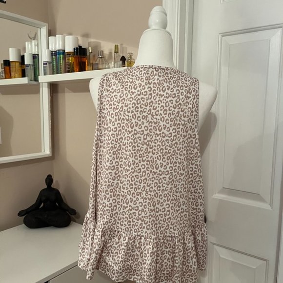 Ruffle Hem Altar'd State Tank Size M - Picture 2 of 3